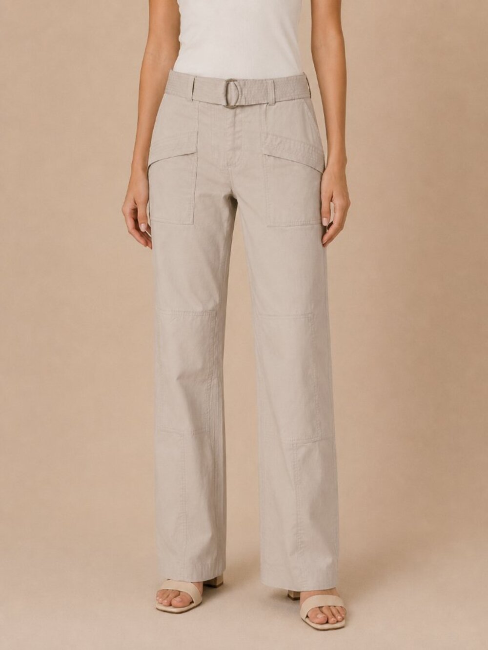 NWOT DKNY Beige Straight-Leg Cargo Pants with Belt Size 4